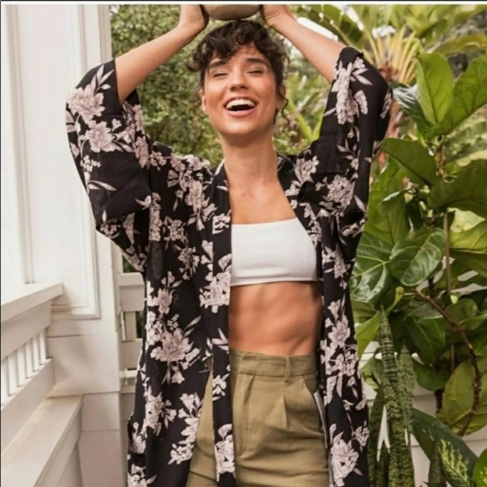 Spiritual Gangster Black White Floral Kimono